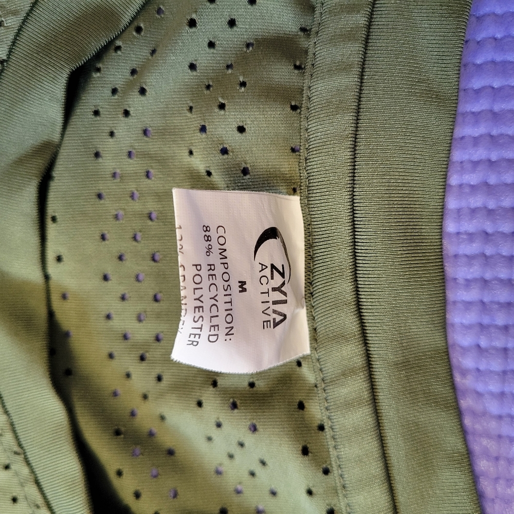 Zyia chill tank, Olive green sleeveless top, Medium - Picture 3 of 9